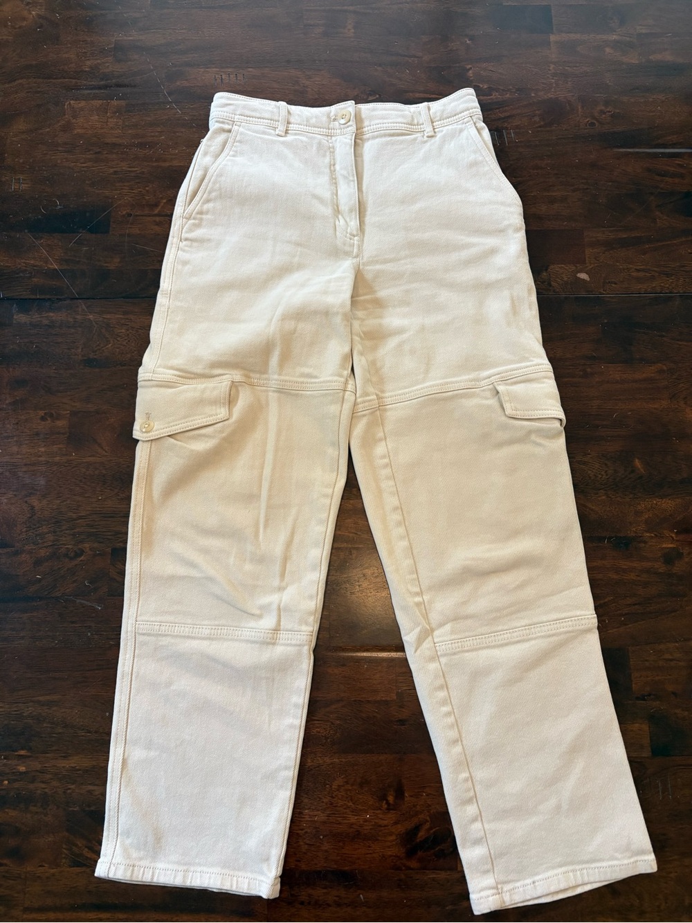Aritzia | Wilfred Maeve Cropped Cargo Pants in Birch - Size 6
